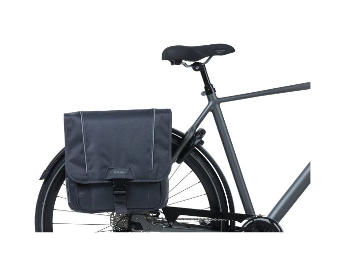 Ligatie entiteit het einde Basil Sport design dubbele fietstas Grijs kopen bij Van Hoogstraten  Fietscorner Venlo